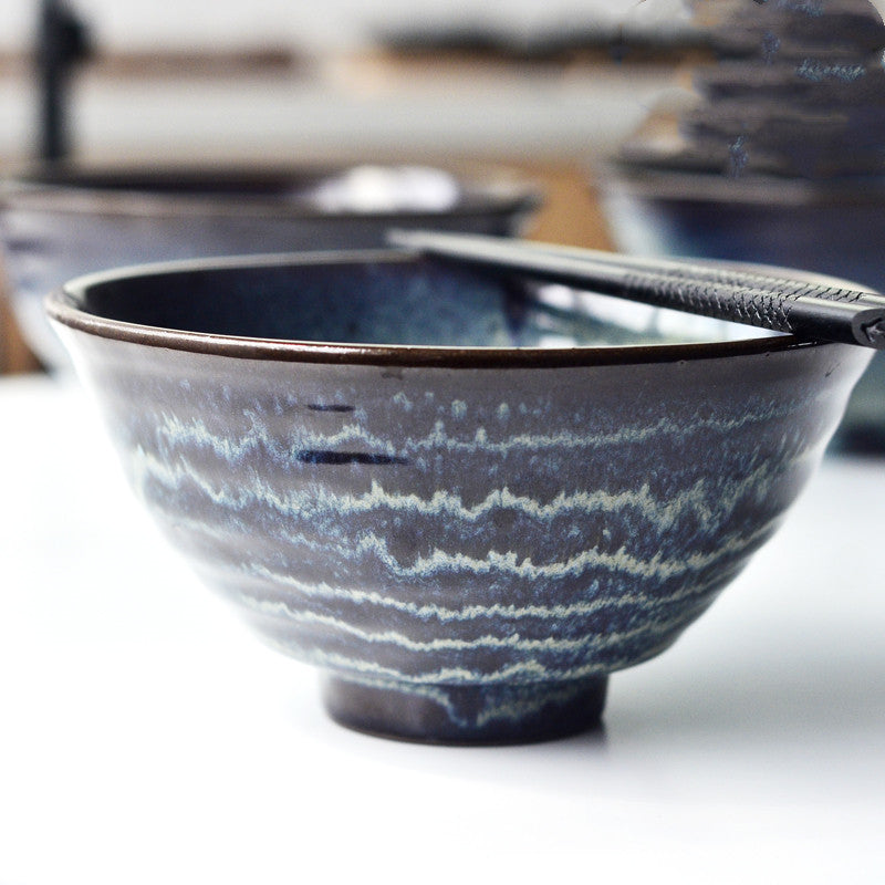 Japanische Keramik-Ramenschale „Suda“.