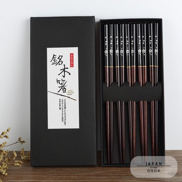 „Kyōto“-Essstäbchenbox aus lackiertem Holz