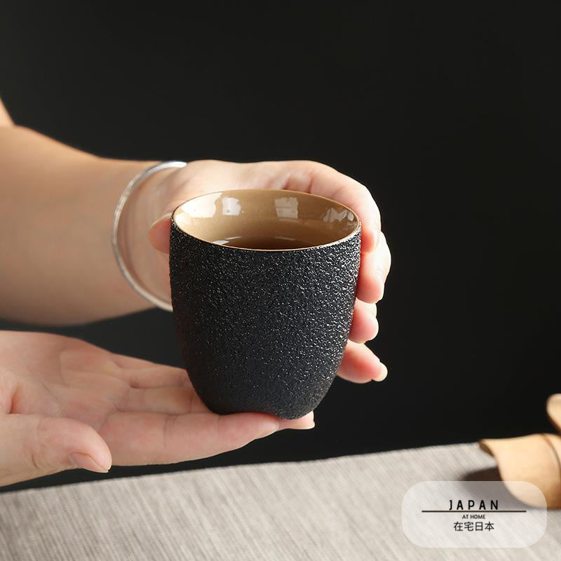 „Tamaasa“ Japanische Teetasse aus Keramik